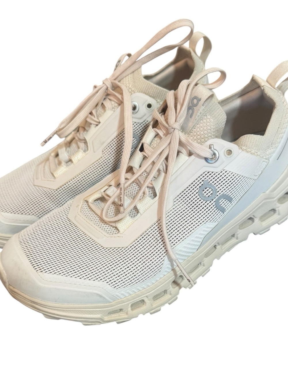 On Running Running Women’s Cloudultra V2 Lightweight Cream Sneakers